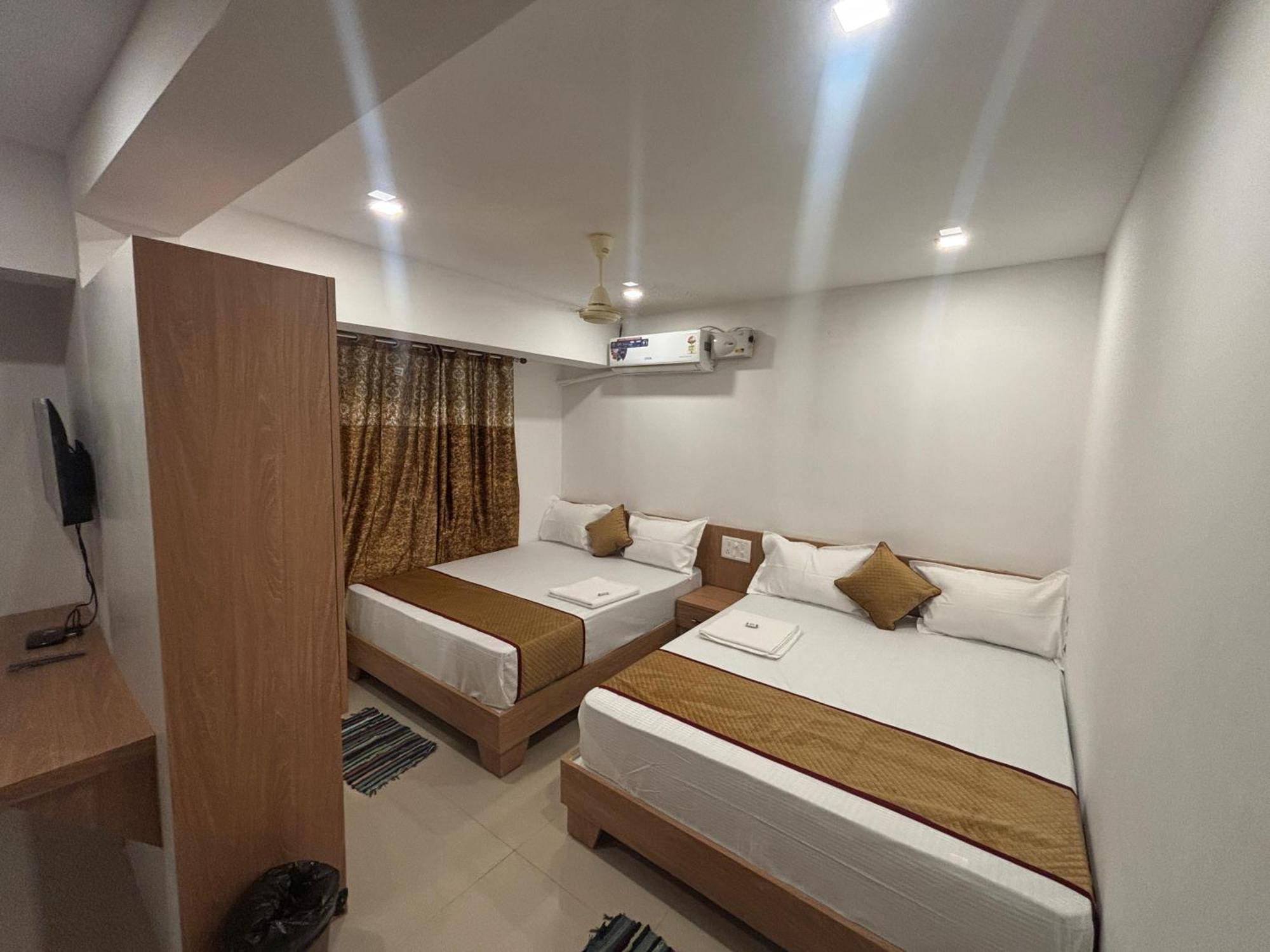 Classic Comfort Lodge Mangalore Esterno foto