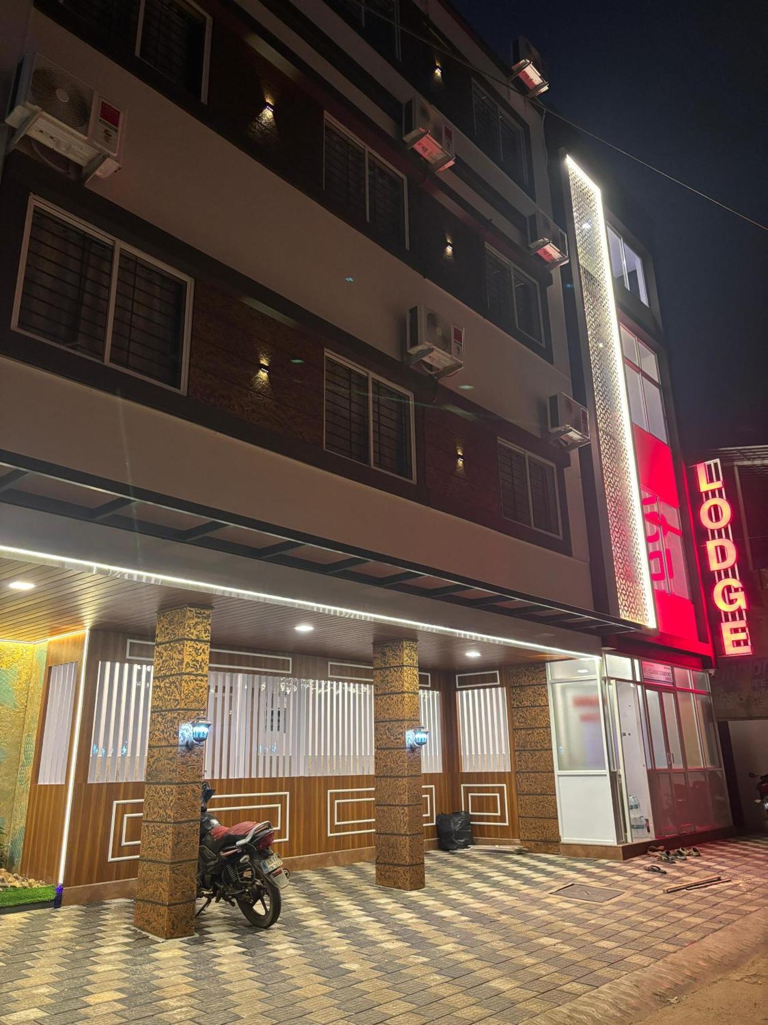 Classic Comfort Lodge Mangalore Esterno foto