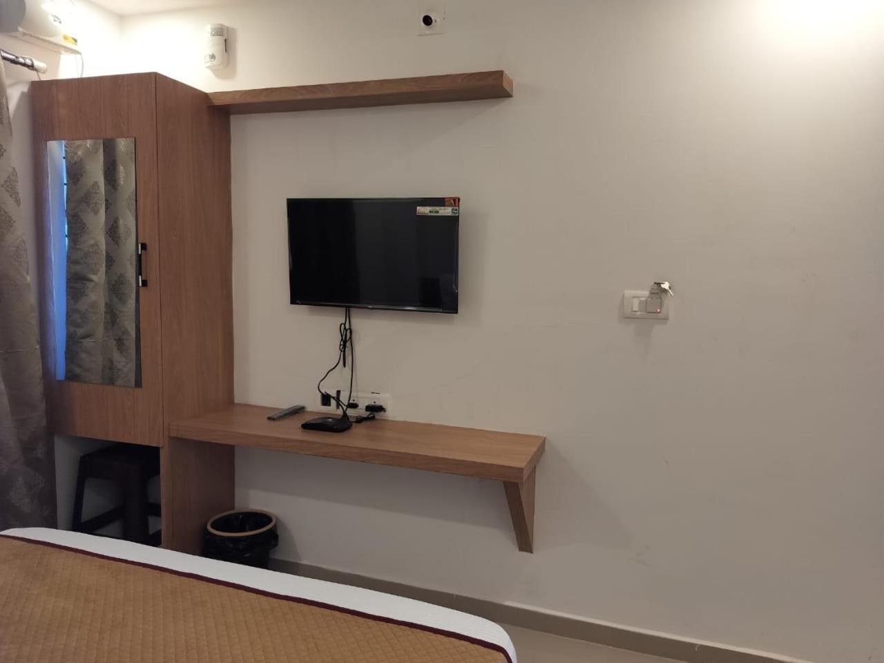 Classic Comfort Lodge Mangalore Esterno foto